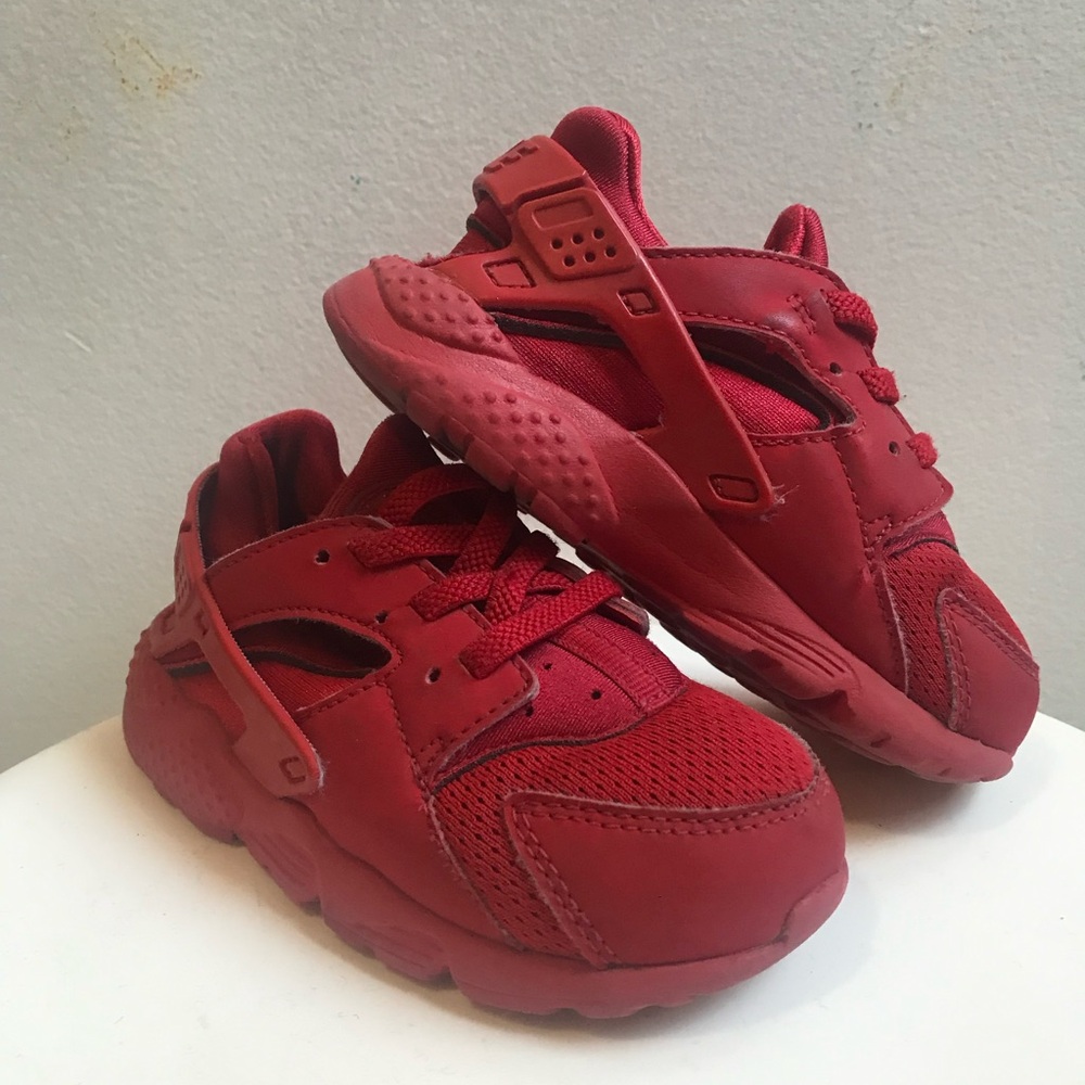 Nike Toddler Red Huarache Sneakers